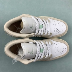 Imagem do Jordan 1 Low SE Scalloped Edge Guava Ice