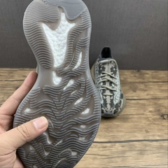 Imagem do adidas Yeezy Boost 380 Stone Salt