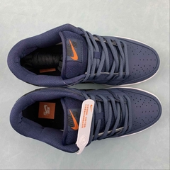 Imagem do Nike SB Dunk Low Navy Black Gum