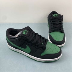 Nike SB Dunk Low Pro J Pack Pine Green na internet