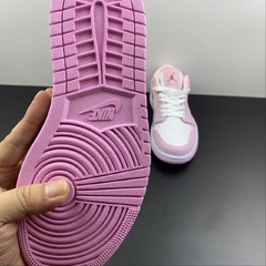 Imagem do Jordan 1 Low Valentine's Day Custom