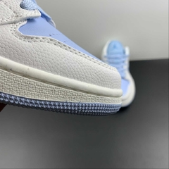 Jordan 1 Low SE Reverse Ice Blue - comprar online
