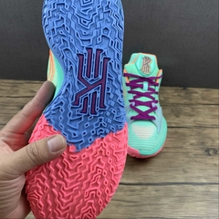Imagem do Nike Kyrie 4 Low Keep Sue Fresh