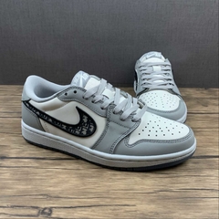 Jordan 1 Retro Low Dior na internet