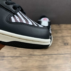 Nike SB Dunk Low Quartersnacks Zebra - comprar online