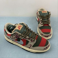 Nike SB Dunk Low Freddy Krueger na internet