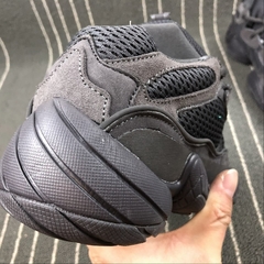 Adidas Yeezy 500 Utility Black na internet