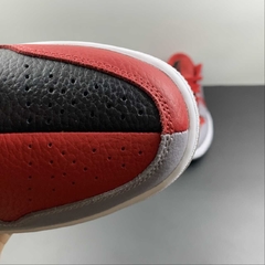Jordan 1 Low SE Homage Split Gym Red Cement Grey na internet