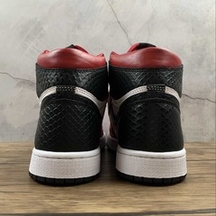 Jordan 1 Retro High Satin Snake Chicago - Born Sneakers