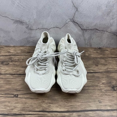 Imagem do adidas Yeezy 450 Cloud White