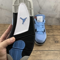 Imagem do Jordan 4 Retro University Blue