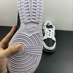 Imagem do Nike Dunk Low Retro Reverse Panda