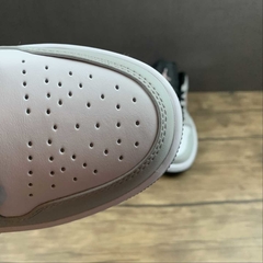 Jordan 1 Low Black Grey Pink na internet