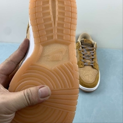 Imagem do Nike Dunk Low SE Teddy Bear Praline