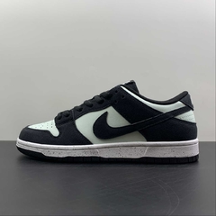 Nike SB Dunk Low Barely Green