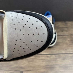 Jordan 1 Low Fragment Design x Travis Scott na internet
