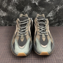 Imagem do adidas Yeezy Boost 700 V2 Geode