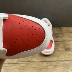 Nike Dunk Low University Red na internet
