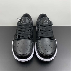 Imagem do Jordan 1 Retro Low Golf Black Croc