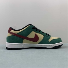 Nike SB Dunk Low Vegas Gold - comprar online