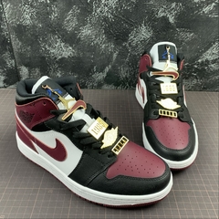 Jordan 1 Mid SE Black Dark Beetroot na internet