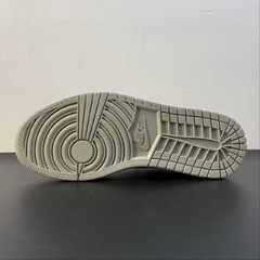 Jordan 1 Retro Low OG Black Cement na internet