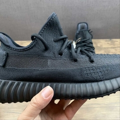 Adidas Yeezy Boost 350 V2 Onyx - Born Sneakers