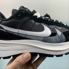 Nike Vaporwaffle sacai Black White Gum - Born Sneakers