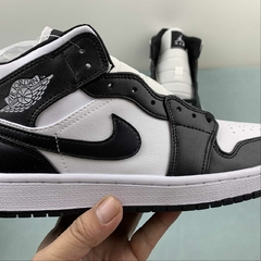 Jordan 1 Mid Panda - Born Sneakers