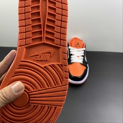 Imagem do Jordan 1 Low Halloween