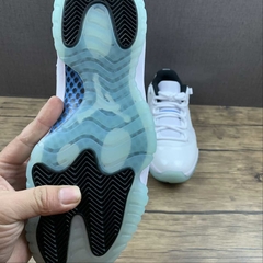 Imagem do Jordan 11 Retro Low Legend Blue