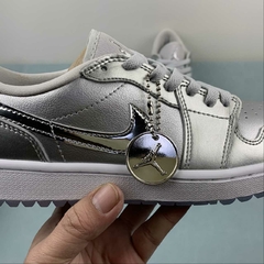 Jordan 1 Low Golf Gift Giving Pack - Born Sneakers