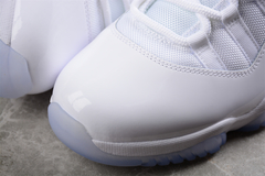 Jordan 11 Retro Silver Anniversary na internet