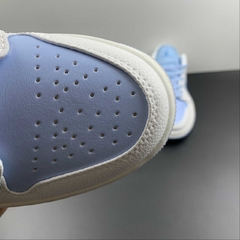Jordan 1 Low SE Reverse Ice Blue na internet
