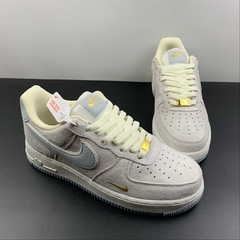 Nike Air Force 1 Low Grey Blue Gold na internet