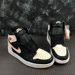 Jordan 1 Retro High Black Crimson Tint na internet