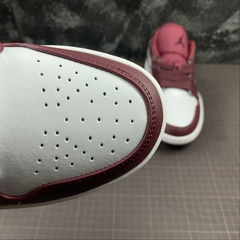 Jordan 1 Low Noble Red na internet