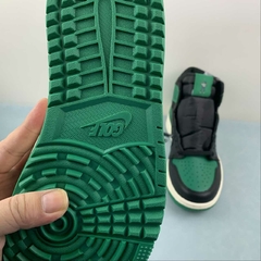 Imagem do Jordan 1 Retro High Golf Eastside Golf 1961