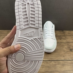 Imagem do Jordan 1 Low Triple White