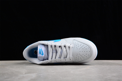Imagem do Nike Dunk Low Retro Pure Platinum Blue Lightning