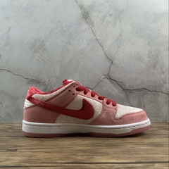 Nike SB Dunk Low Strangelove Skateboards - comprar online