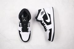 Jordan 1 Mid White Black na internet
