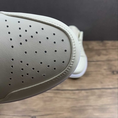 Jordan 1 Low Coconut Milk na internet