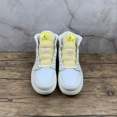Imagem do Jordan 1 Mid SE Voltage Yellow