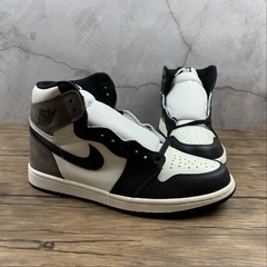 Jordan 1 Retro High Dark Mocha na internet