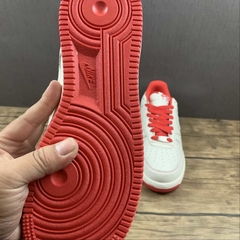 Imagem do Nike Air Force 1 07 Low Undefeated Beige Red White