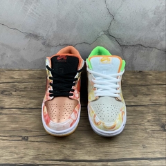 Imagem do Nike SB Dunk Low Street Hawker