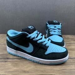 Nike Dunk SB Low Clear Jade na internet