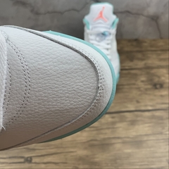 Jordan 5 Retro Light Aqua na internet