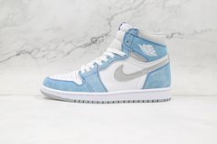 Jordan 1 Retro High OG Hyper Royal